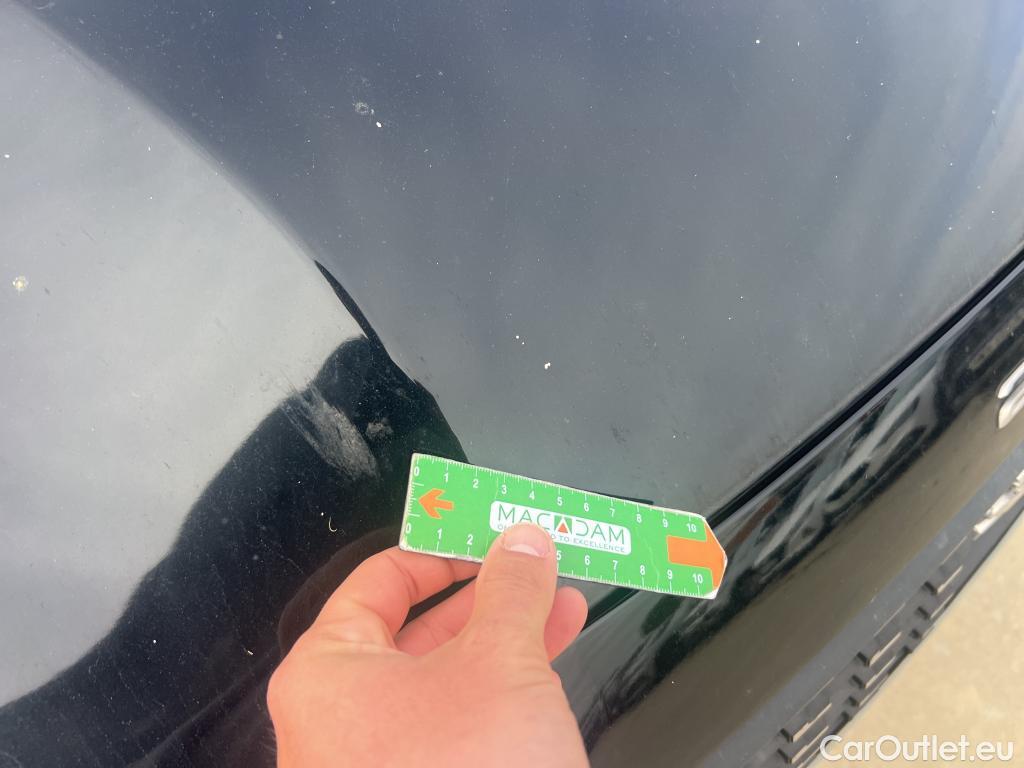  Peugeot  208 PEUGEOT  / 2019 / 5P / berlina con portón BlueHDi 73kW (100CV) Allure Pack #13