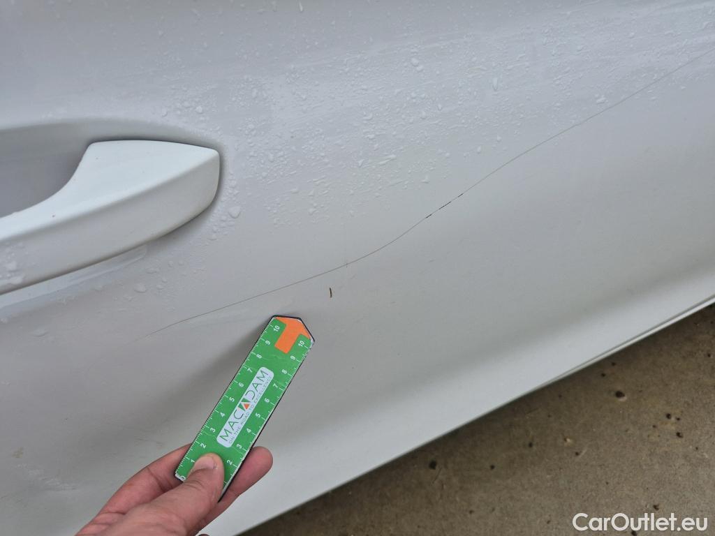  Land Rover  Discovery SEAT Nuevo León / 2020 / 5P / berlina con portón 2.0 TDI 85kW S&S Style Go (AC3) #16