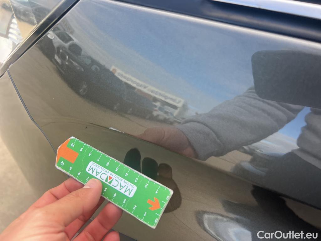  Peugeot  3008 PEUGEOT  / 2016 / 5P / todoterreno 1.5L BlueHDi 96kW (130CV) S&S Active (AC2) #25