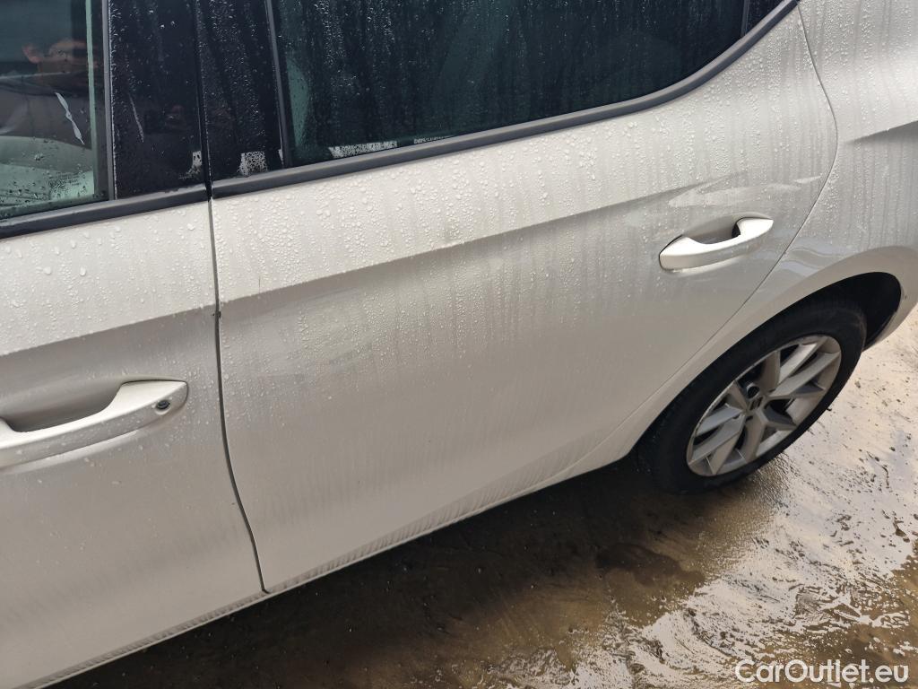  Land Rover  Discovery SEAT Nuevo León / 2020 / 5P / berlina con portón 2.0 TDI 85kW S&S Style Go (AC3) #7