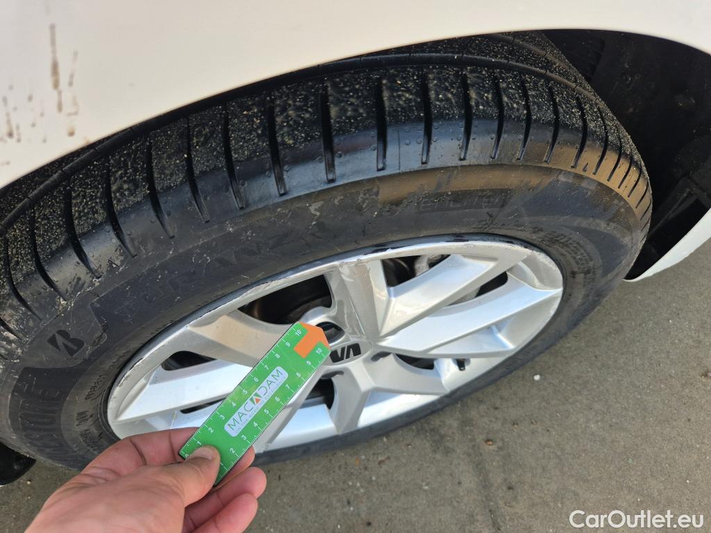  Seat  Leon SEAT Nuevo León / 2020 / 5P / familiar SP 2.0 TDI 85kW Style Go(SP) #6