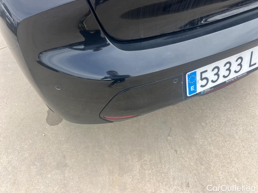  Peugeot  208 PEUGEOT  / 2019 / 5P / berlina con portón BlueHDi 73kW (100CV) Allure Pack #30