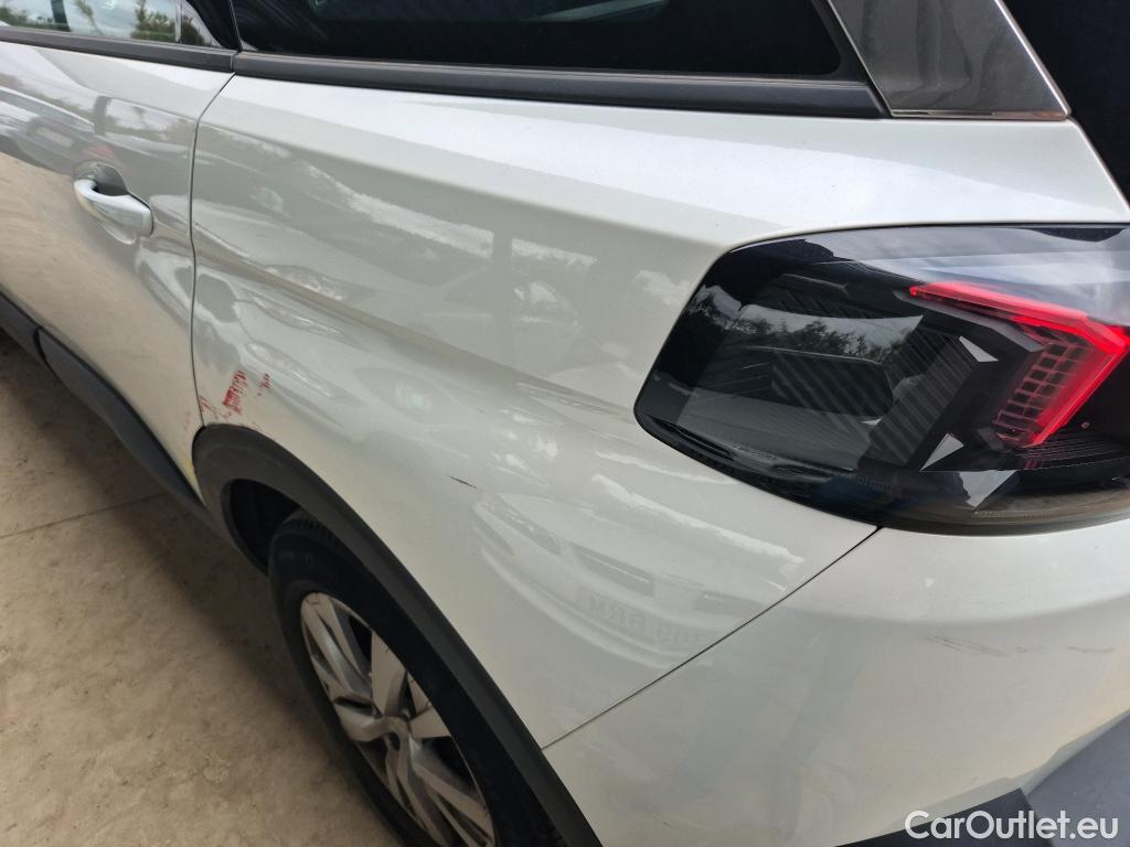  Peugeot  5008 PEUGEOT  / 2020 / 5P / todoterreno 1.2 PureTech 96KW S&S Active Pack EAT8 #6