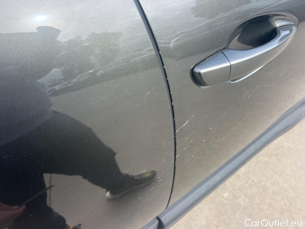  Peugeot  3008 PEUGEOT  / 2016 / 5P / todoterreno 1.5L BlueHDi 96kW (130CV) S&S Active (AC2) #11