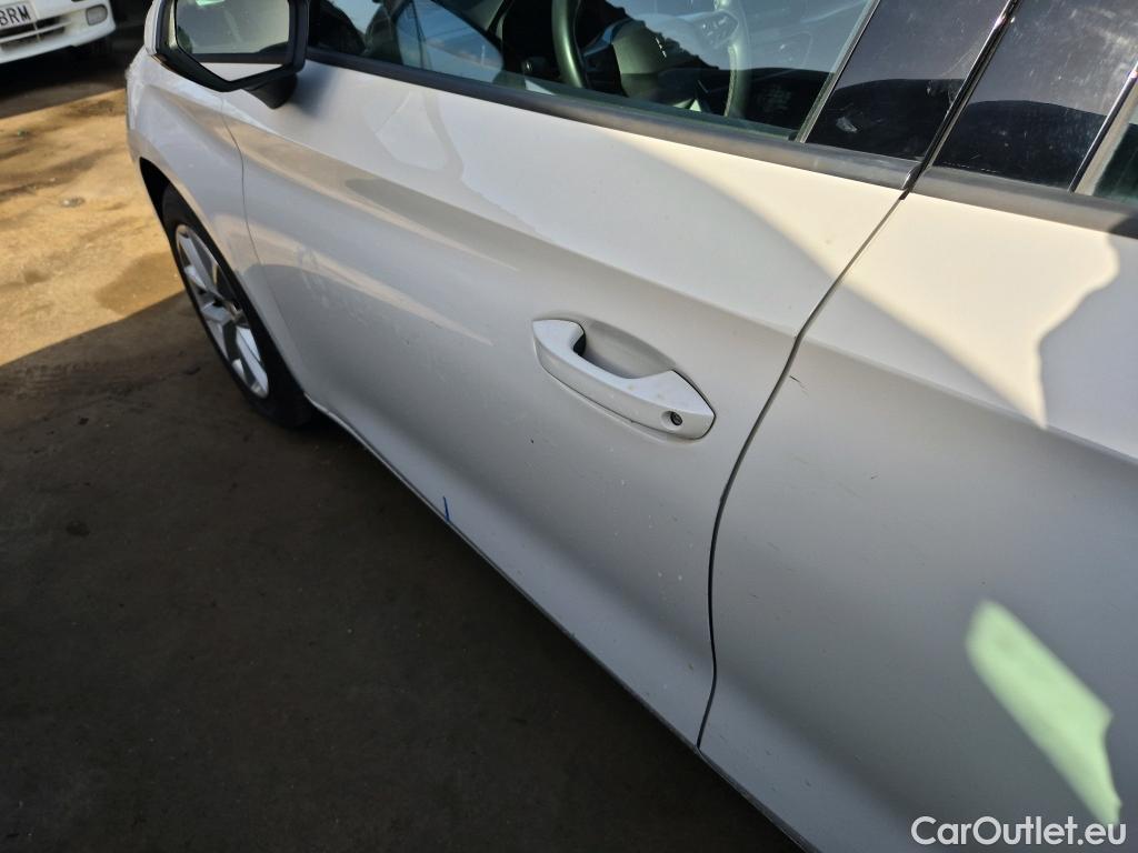  Seat  Leon SEAT Nuevo León / 2020 / 5P / familiar SP 2.0 TDI 85kW Style Go(SP) #30