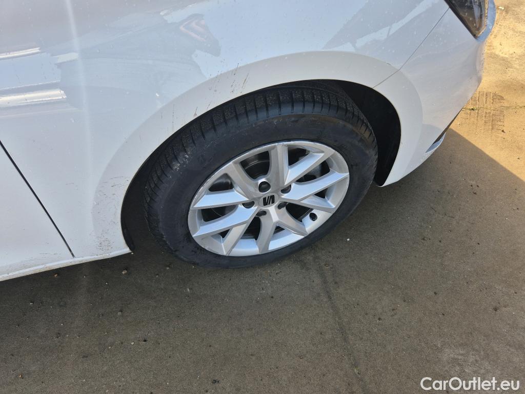  Seat  Leon SEAT Nuevo León / 2020 / 5P / familiar SP 2.0 TDI 85kW Style Go(SP) #5