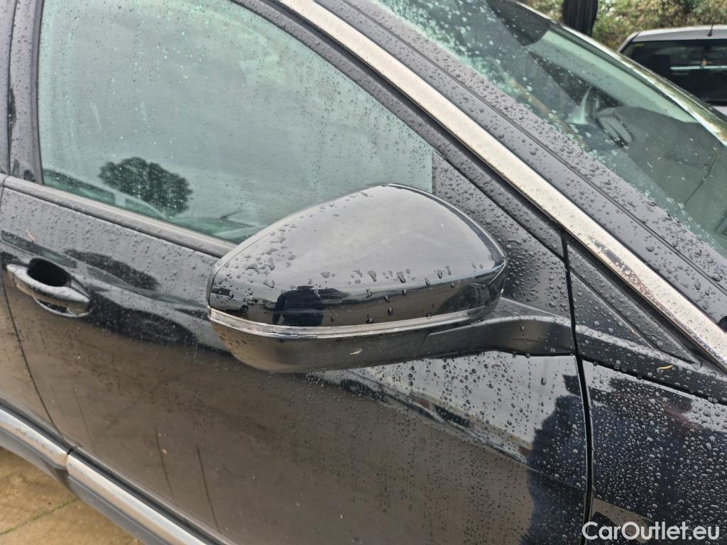  Peugeot  3008 PEUGEOT  / 2020 / 5P / todoterreno 1.5 BlueHDi 96kW (130CV) S&S Allure EAT8 #32