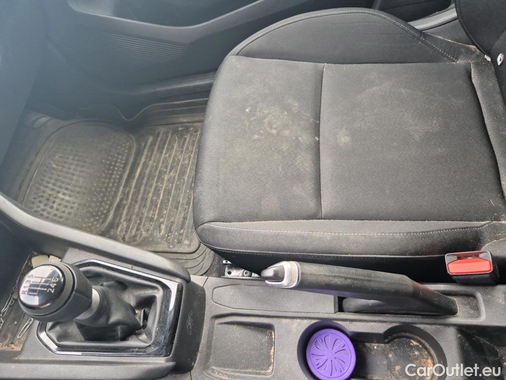  Renault  Clio RENAULT  / 2019 / 5P / berlina con portón Business TCe 67 kW (90CV) #6