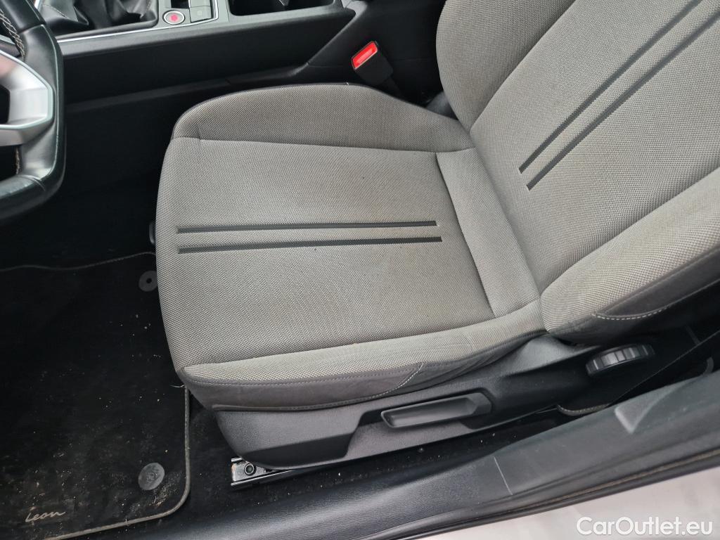  Land Rover  Discovery SEAT Nuevo León / 2020 / 5P / berlina con portón 2.0 TDI 85kW S&S Style Go (AC3) #19