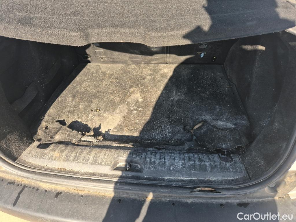  Peugeot  2008 PEUGEOT  / 2016 / 5P / todoterreno Signature BlueHDi 100 S&S 5 Vel. MAN #1