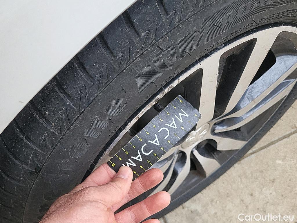  Peugeot  308 PEUGEOT  / 2017 / 5P / berlina con portón 5p Style BlueHDi 130 S&S #12