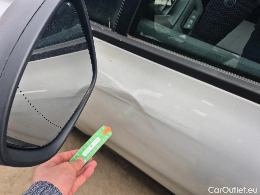  Renault  Clio RENAULT  / 2019 / 5P / berlina con portón Business TCe 67 kW (90CV) #13