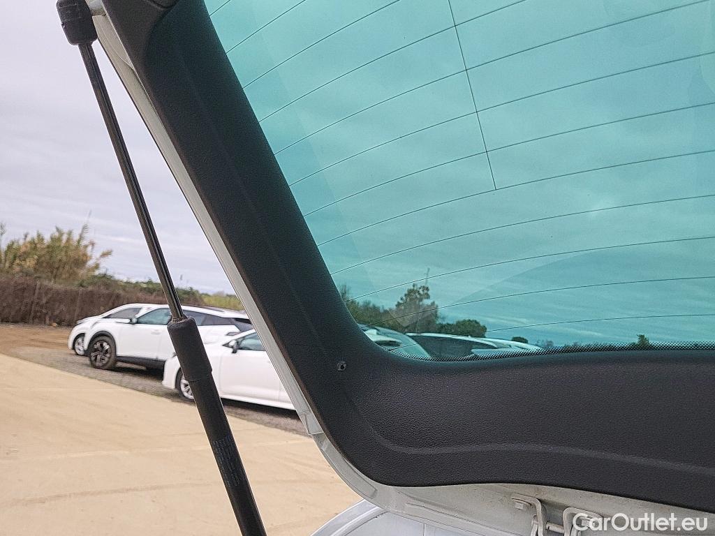  Seat  Leon SEAT León / 2016 / 5P / berlina con portón 2.0 TDI 110kW DSG-7 S&S Xcellence Ed Pl #1