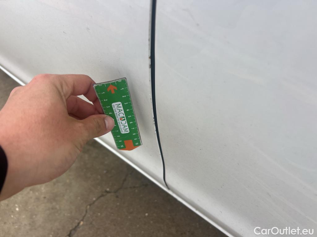  Peugeot  308 PEUGEOT  5p 2G berlina con portón 5p Active 1.6 BlueHDi 73KW (100CV) #13