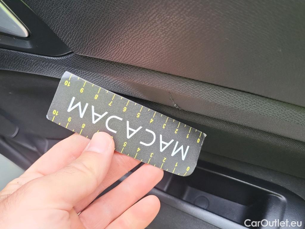  Peugeot  308 PEUGEOT  / 2017 / 5P / berlina con portón 5p Style BlueHDi 130 S&S #20