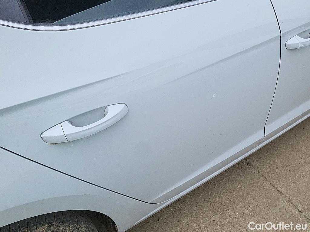  Seat  Leon SEAT León / 2016 / 5P / berlina con portón 2.0 TDI 110kW DSG-7 S&S Xcellence Ed Pl #6