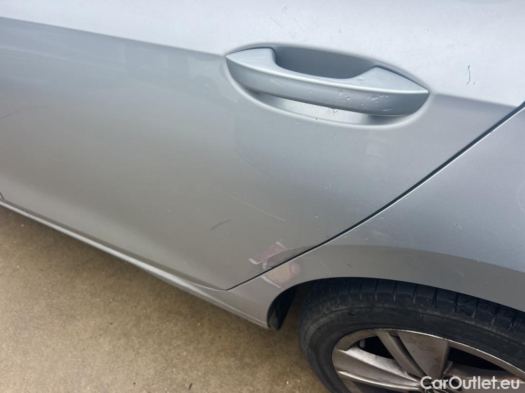  Volkswagen  Golf  VOLKSWAGEN / 2020 / 5P / familiar Life 2.0 TDI 85kW (115CV) Variant #14