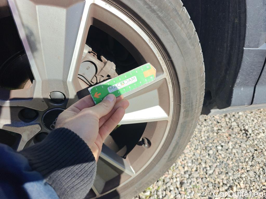  Audi  Q2 AUDI  / 2016 / 5P / todoterreno Design 35 TDI 110kW (150CV) #5