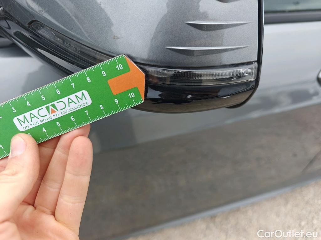  Bmw  Serie 1 BMW  / 2019 / 5P / berlina con portón 118i #16