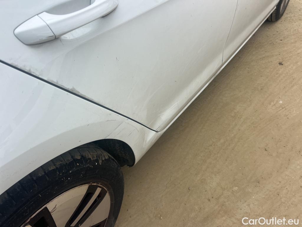  Volkswagen  Golf  VOLKSWAGEN / 2016 / 5P / berlina con portón e-ePower 110 kW (136CV) #20