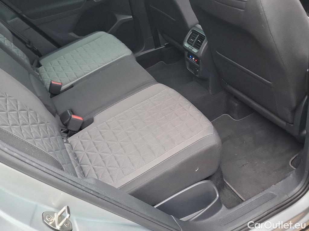  Volkswagen  Tiguan VOLKSWAGEN  / 2020 / 5P / todoterreno Life 2.0 TDI 110kW (150CV) #8