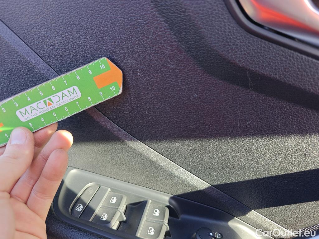  Audi  Q2 AUDI  / 2016 / 5P / todoterreno Design 35 TDI 110kW (150CV) #18