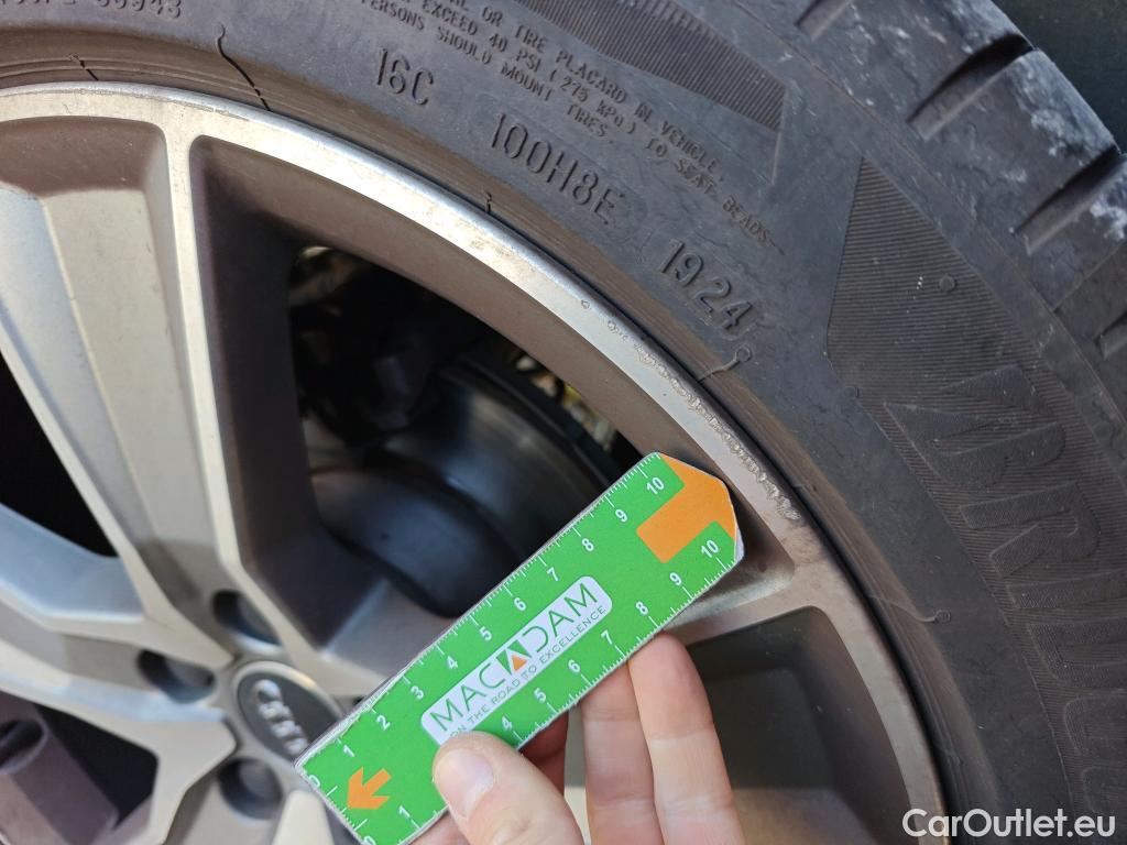  Audi  Q2 AUDI  / 2016 / 5P / todoterreno Design 35 TDI 110kW (150CV) #3