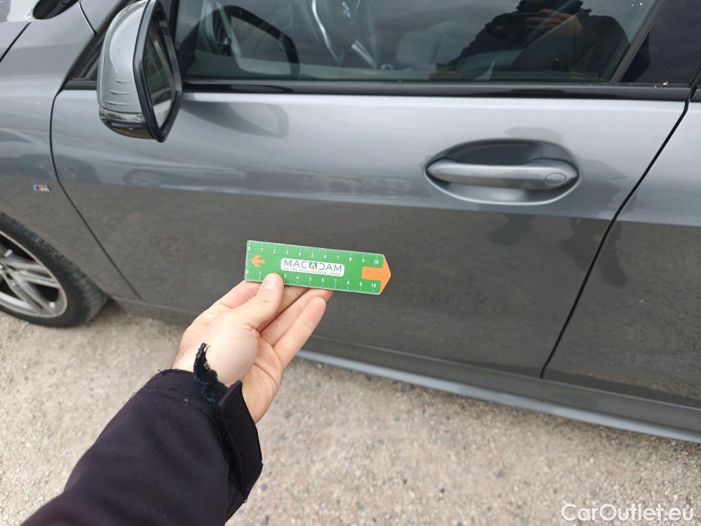  Bmw  Serie 1 BMW  / 2019 / 5P / berlina con portón 118i #24