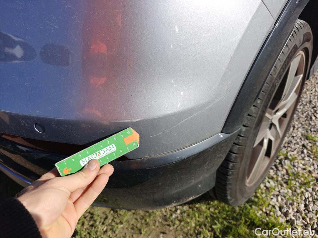  Audi  Q2 AUDI  / 2016 / 5P / todoterreno Design 35 TDI 110kW (150CV) #27