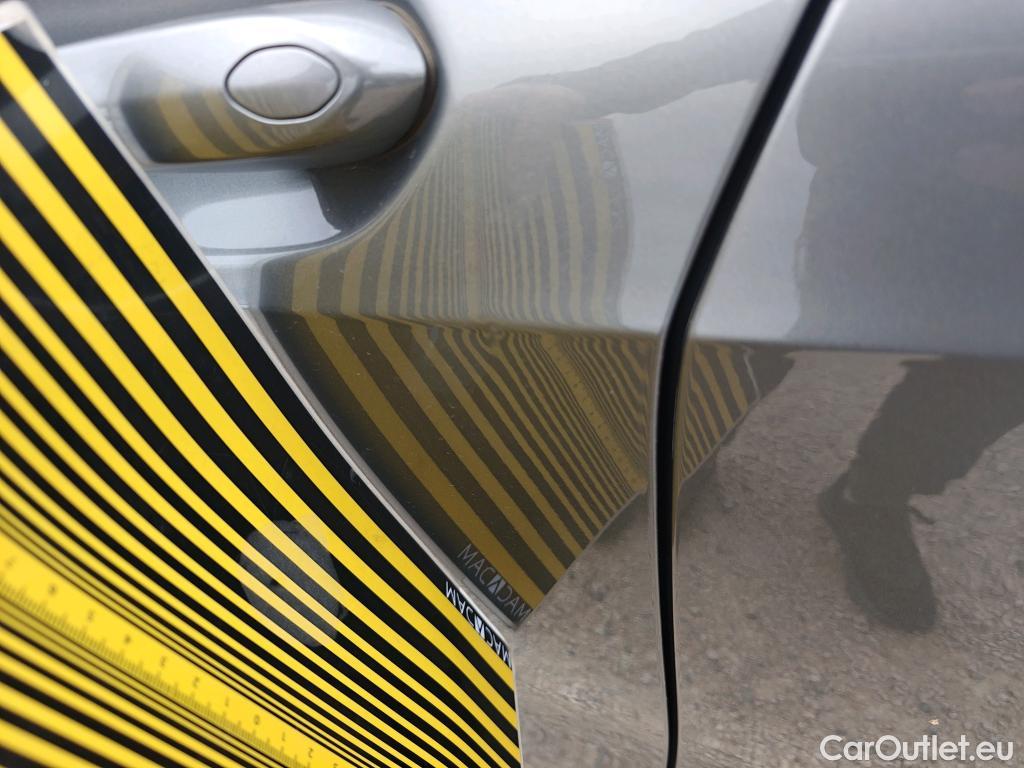  Bmw  Serie 1 BMW  / 2019 / 5P / berlina con portón 118i #26