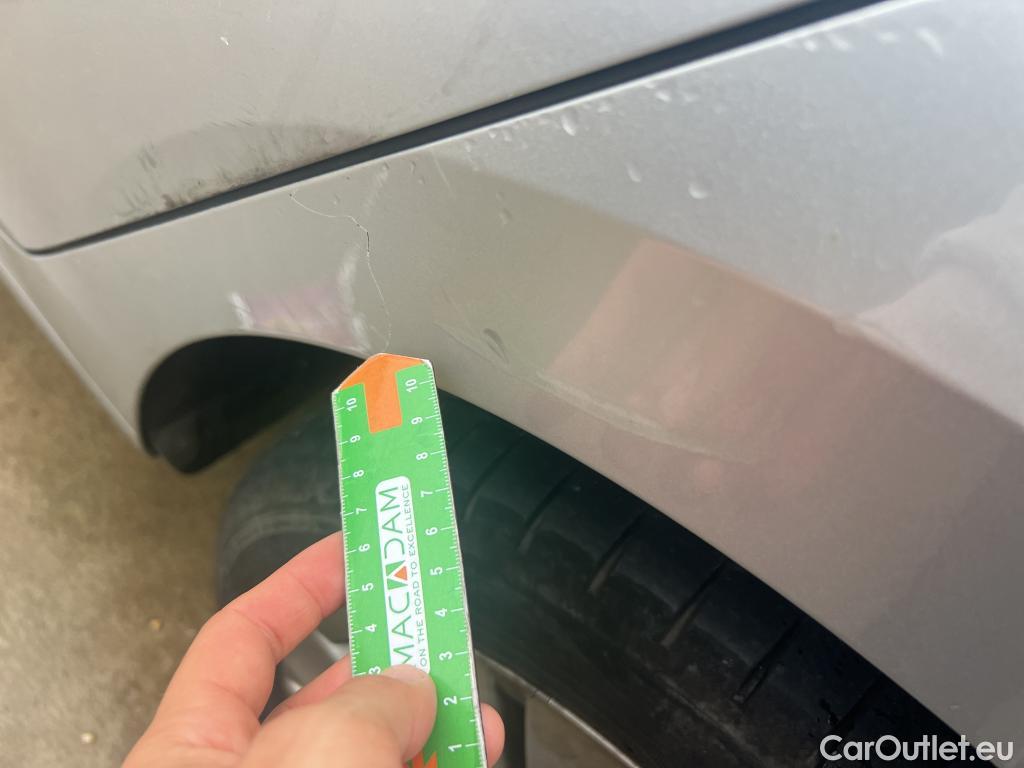  Volkswagen  Golf  VOLKSWAGEN / 2020 / 5P / familiar Life 2.0 TDI 85kW (115CV) Variant #19