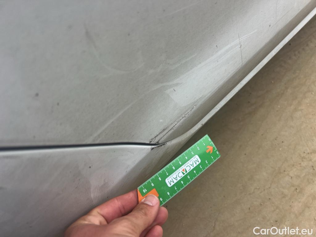  Volkswagen  Golf  VOLKSWAGEN / 2016 / 5P / berlina con portón e-ePower 110 kW (136CV) #21