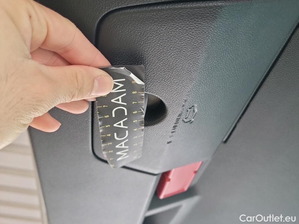  Volkswagen  Tiguan VOLKSWAGEN  / 2020 / 5P / todoterreno Life 2.0 TDI 110kW (150CV) #2