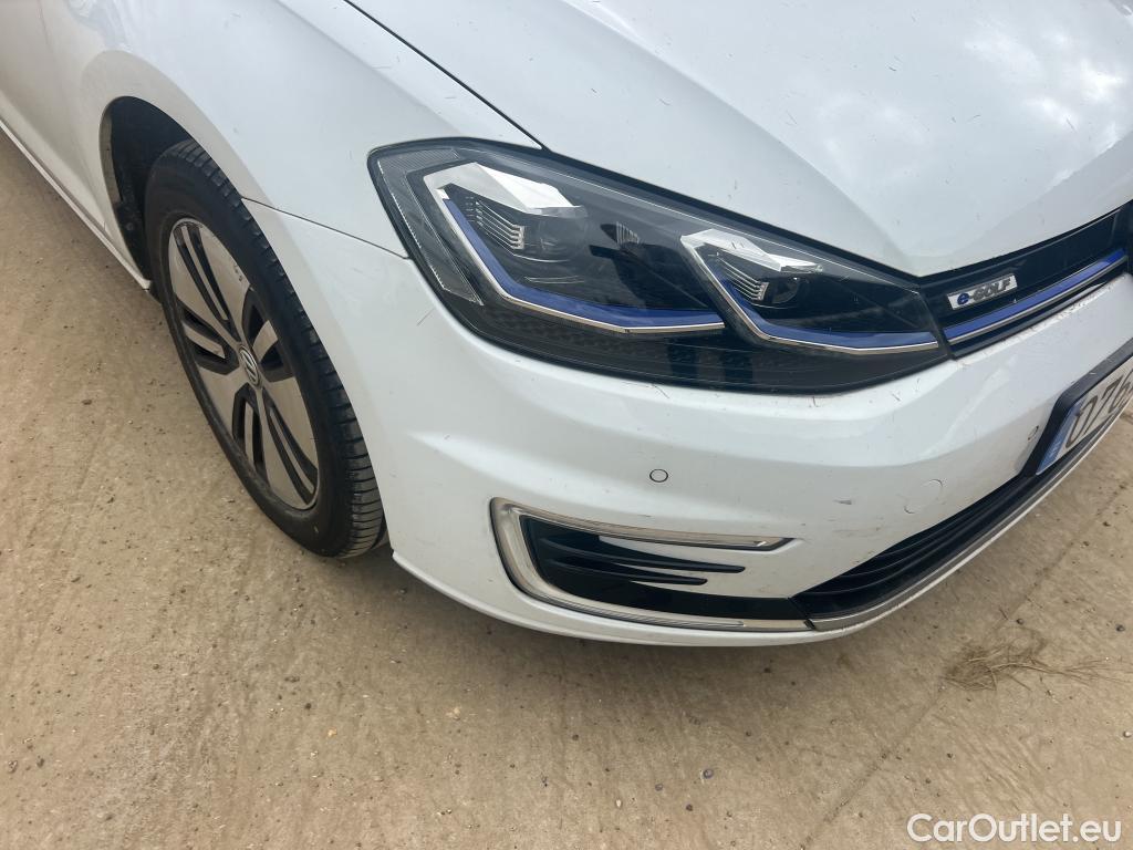  Volkswagen  Golf  VOLKSWAGEN / 2016 / 5P / berlina con portón e-ePower 110 kW (136CV) #26