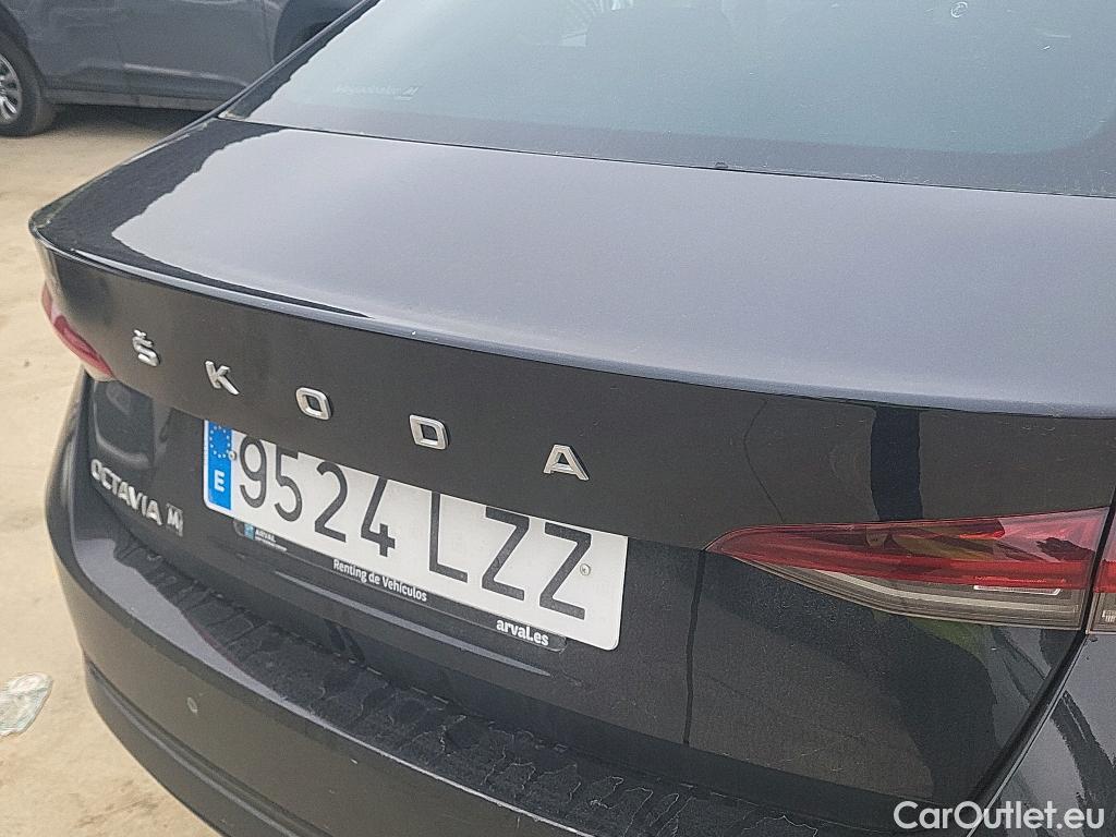  Skoda  Octavia SKODA  / 2020 / 5P / berlina con portón 2.0 TDI 85kW (115CV) DSG Ambition #29