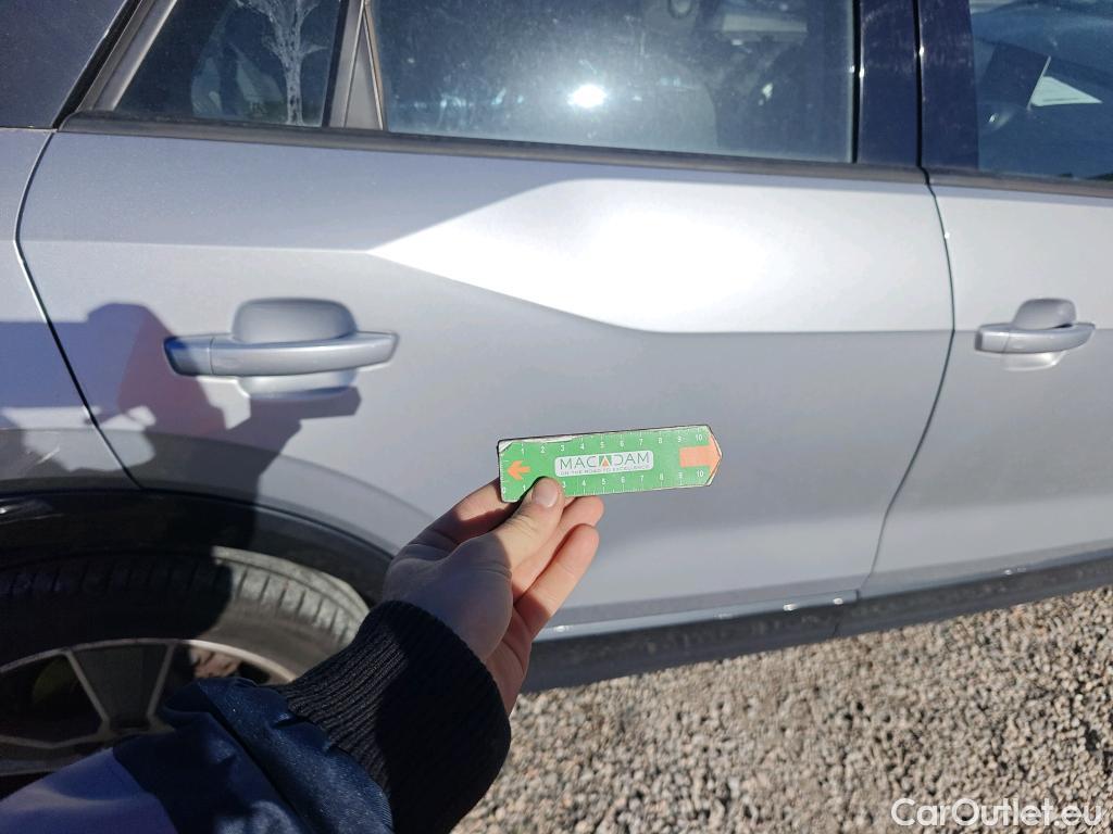  Audi  Q2 AUDI  / 2016 / 5P / todoterreno Design 35 TDI 110kW (150CV) #42