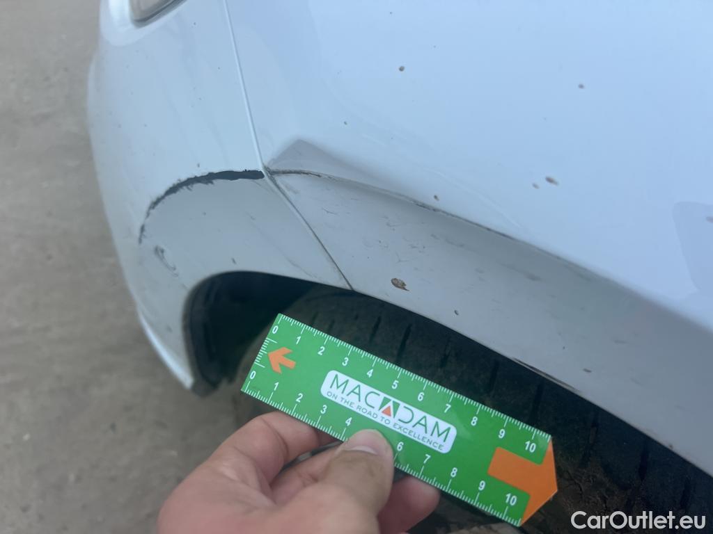  Volkswagen  Polo VOLKSWAGEN  / 2021 / 5P / berlina con portón Life 1.0 TSI 70kW (95CV) #3