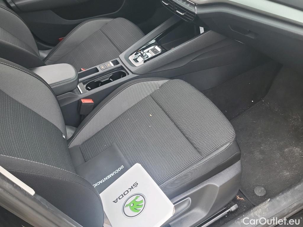  Skoda  Octavia SKODA  / 2020 / 5P / berlina con portón 2.0 TDI 85kW (115CV) DSG Ambition #25