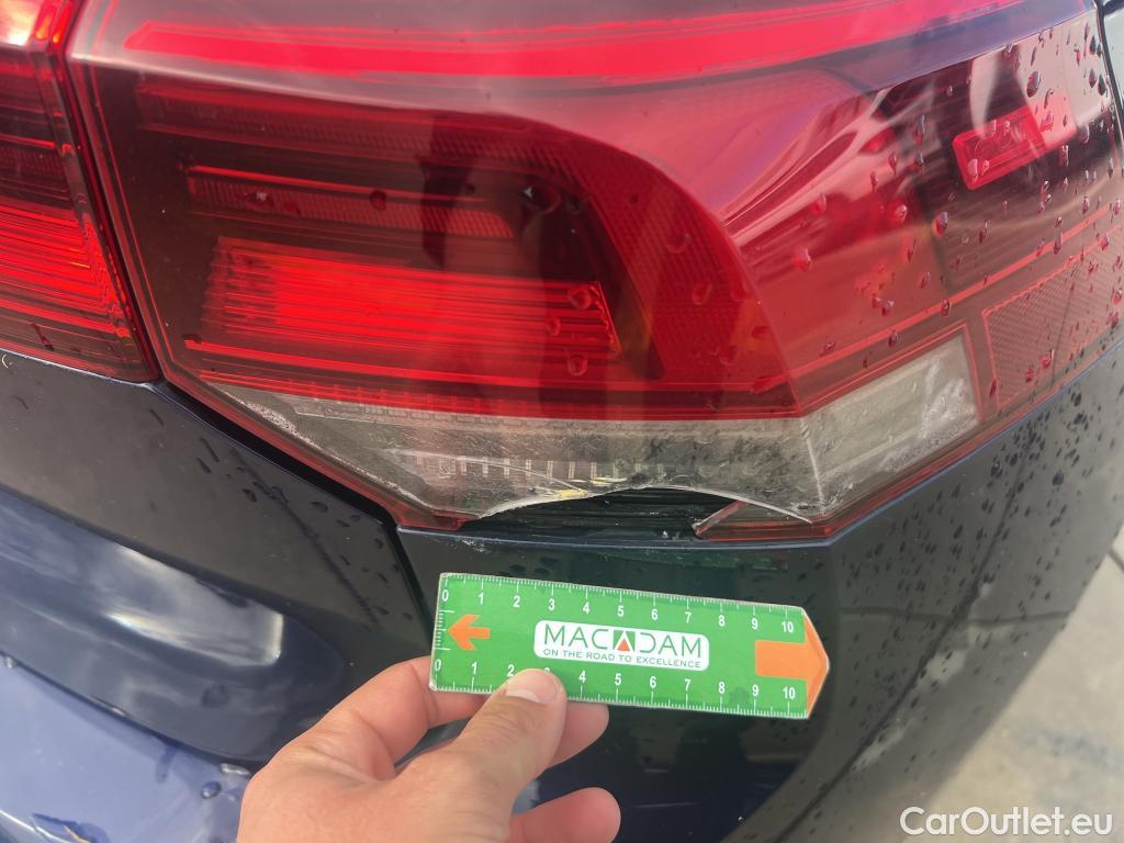  Volkswagen  Golf  VOLKSWAGEN / 2020 / 5P / berlina con portón Life 2.0 TDI 85kW (115CV) #2