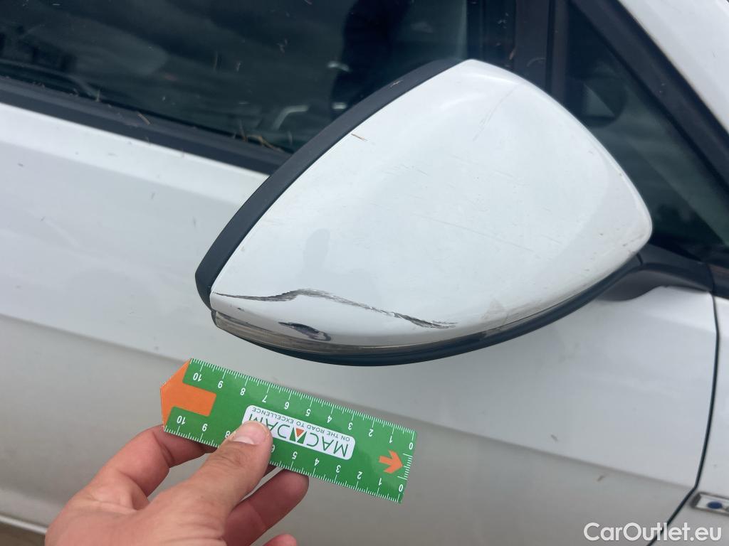  Volkswagen  Golf  VOLKSWAGEN / 2016 / 5P / berlina con portón e-ePower 110 kW (136CV) #31