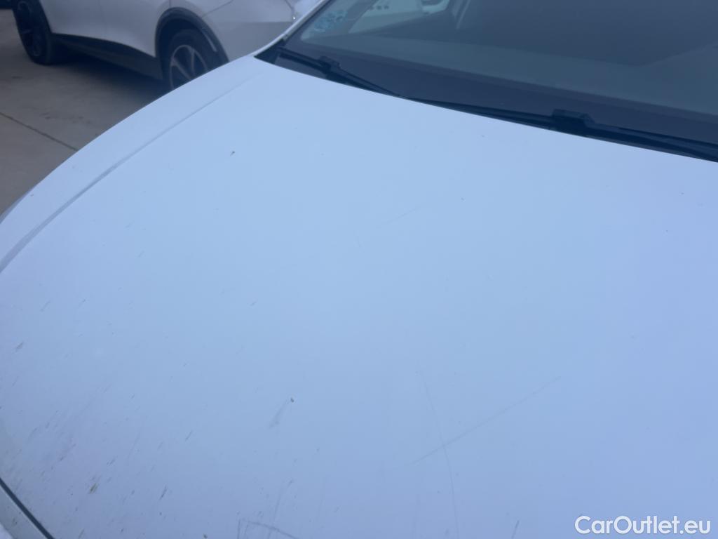  Volkswagen  Polo VOLKSWAGEN  / 2021 / 5P / berlina con portón Life 1.0 TSI 70kW (95CV) #4