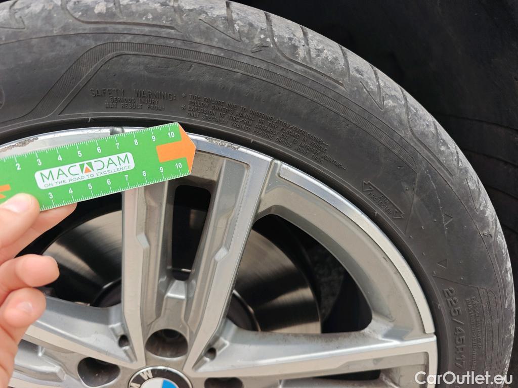  Bmw  Serie 1 BMW  / 2019 / 5P / berlina con portón 118i #4