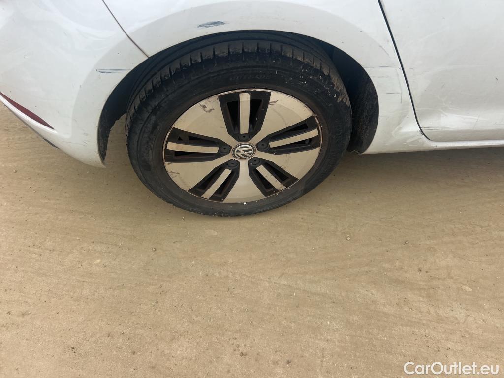  Volkswagen  Golf  VOLKSWAGEN / 2016 / 5P / berlina con portón e-ePower 110 kW (136CV) #12