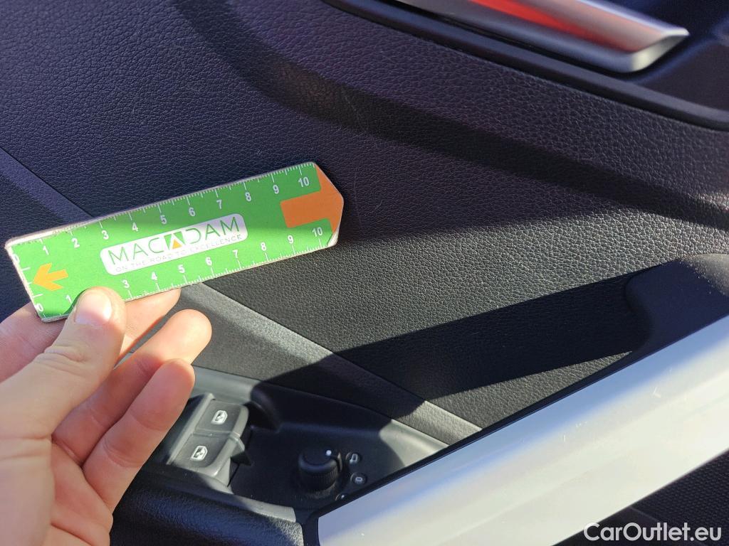  Audi  Q2 AUDI  / 2016 / 5P / todoterreno Design 35 TDI 110kW (150CV) #17