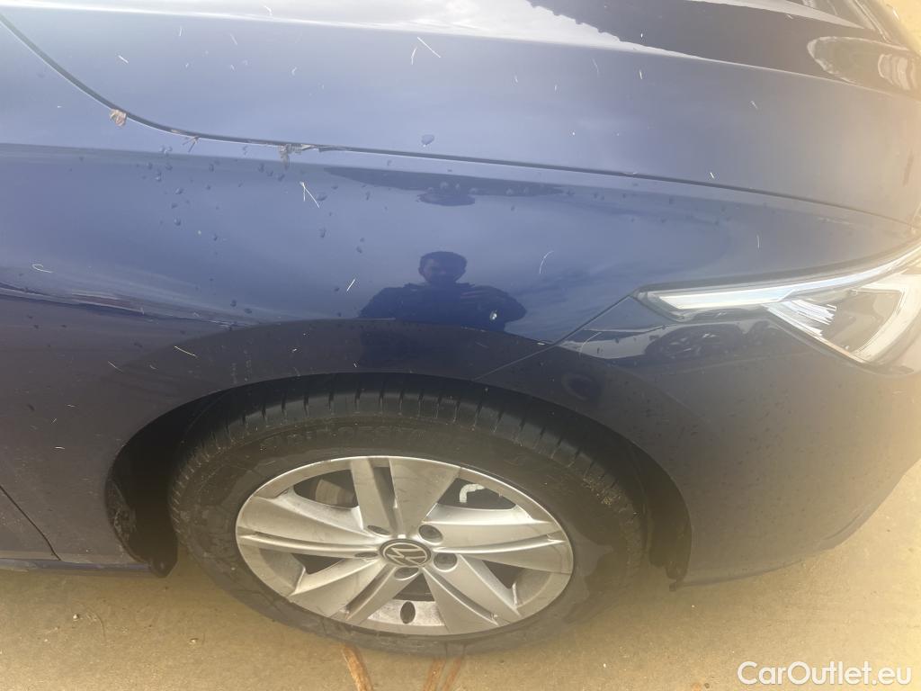  Volkswagen  Golf  VOLKSWAGEN / 2020 / 5P / berlina con portón Life 2.0 TDI 85kW (115CV) #9