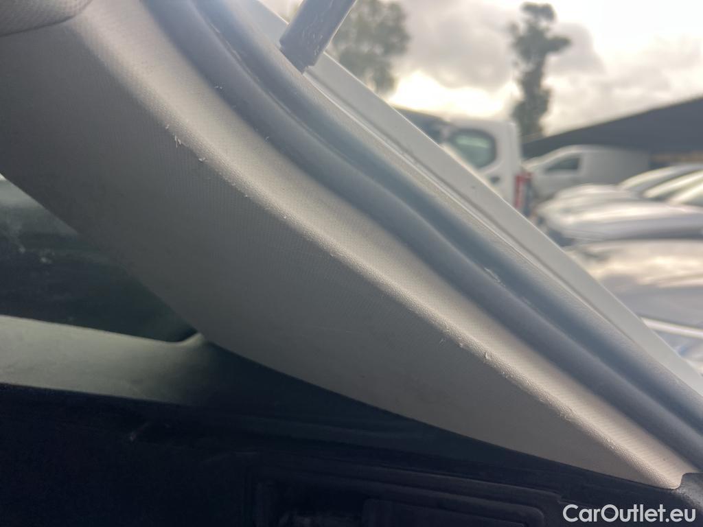  Volkswagen  Golf  VOLKSWAGEN / 2020 / 5P / familiar Life 2.0 TDI 85kW (115CV) Variant #30