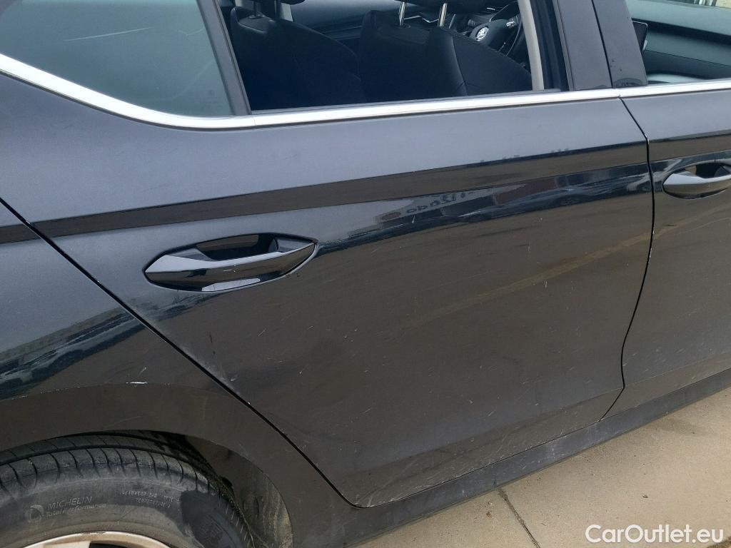  Skoda  Octavia SKODA  / 2020 / 5P / berlina con portón 2.0 TDI 85kW (115CV) DSG Ambition #13