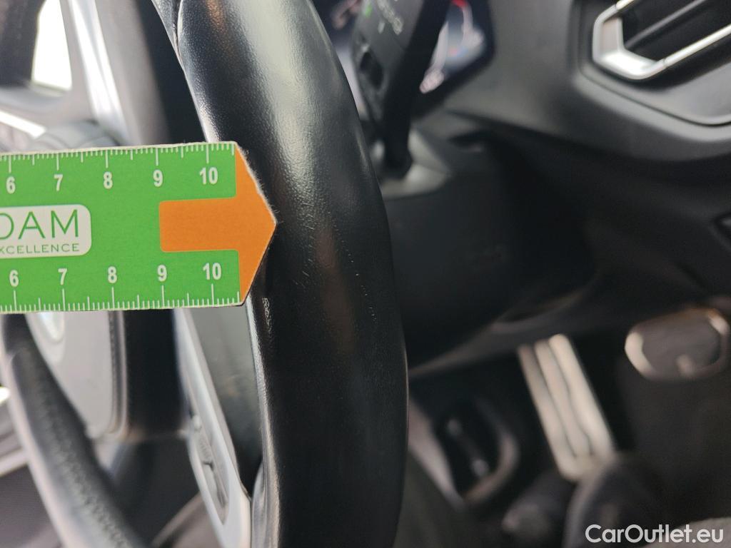  Bmw  Serie 1 BMW  / 2019 / 5P / berlina con portón 118i #11