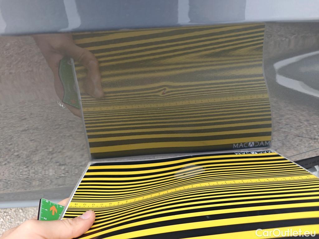  Bmw  Serie 1 BMW  / 2019 / 5P / berlina con portón 118i #28