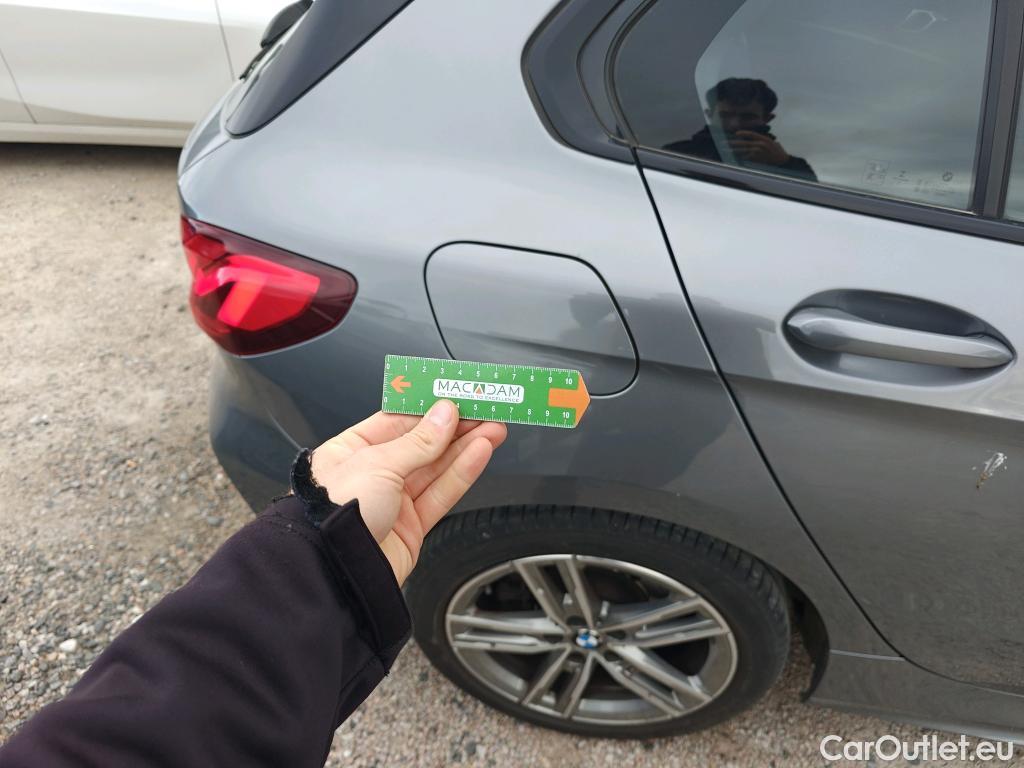  Bmw  Serie 1 BMW  / 2019 / 5P / berlina con portón 118i #30